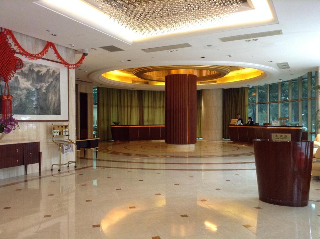 New Times Hotel Shenzhen Railway Station Eksteriør billede